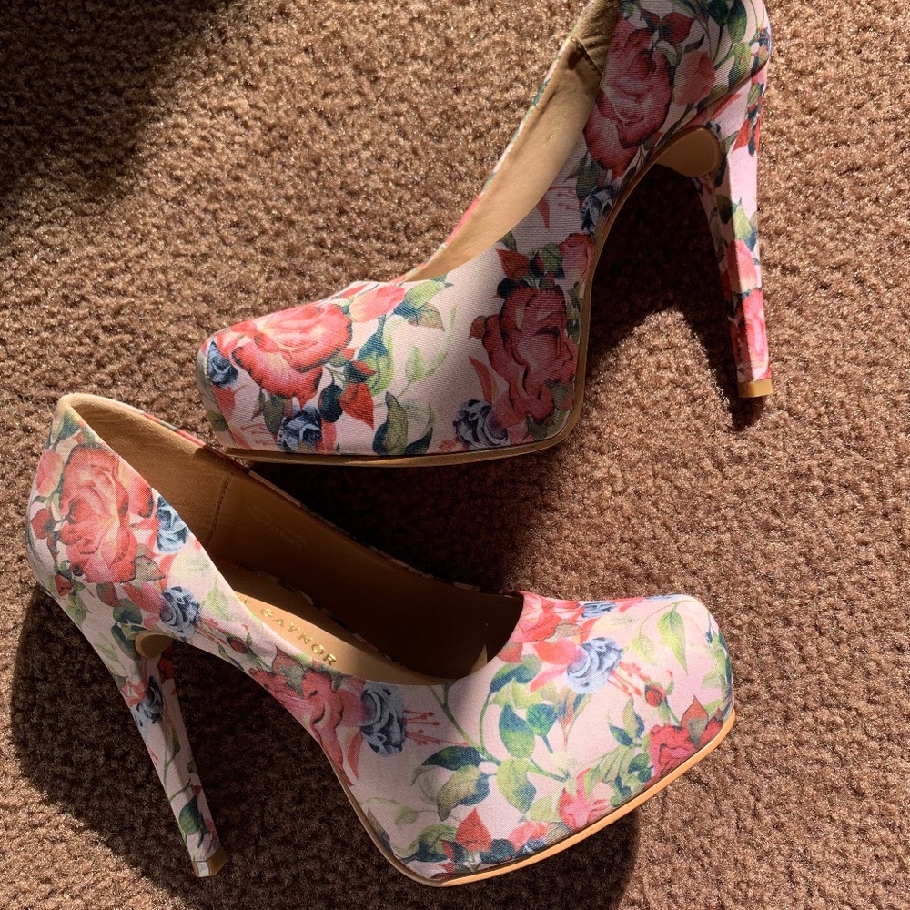 DOROTHY GAYNOR FLORAL HEELS